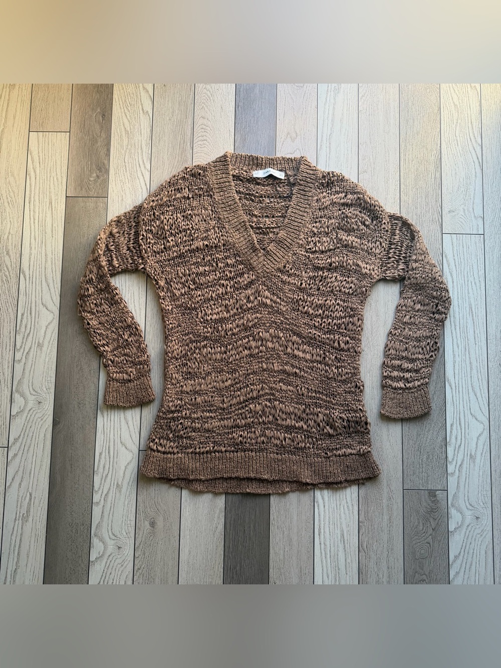 Zara Open Knit V-Neck Sweater in Marled Brown size M